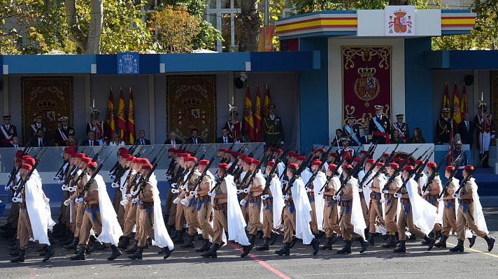 Especiales informativos - Emoción, respeto y orgullo: los sentimientos que marcan el desfile de este 12 de octubre