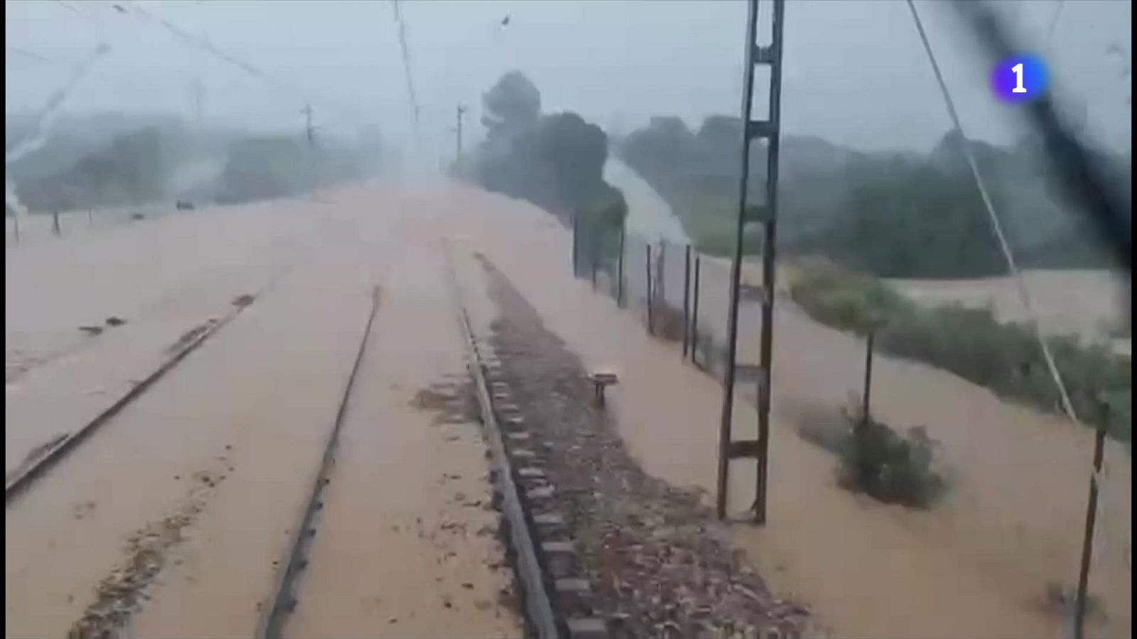 Els aiguats obliguen a tallar diverses carreteres del sud de Tarragona