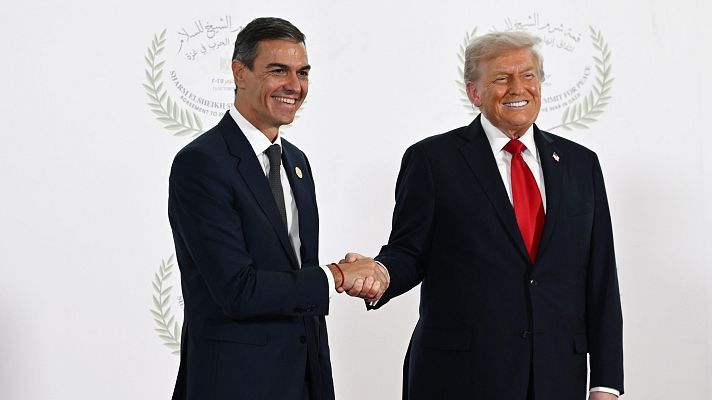 Informativo 24h - Sánchez y Trump se saludan en la Cumbre de la Paz para Gaza