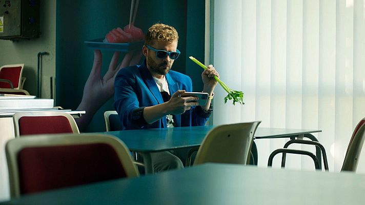 Sin Gluten - Fred descubre quién vandalizó su coche