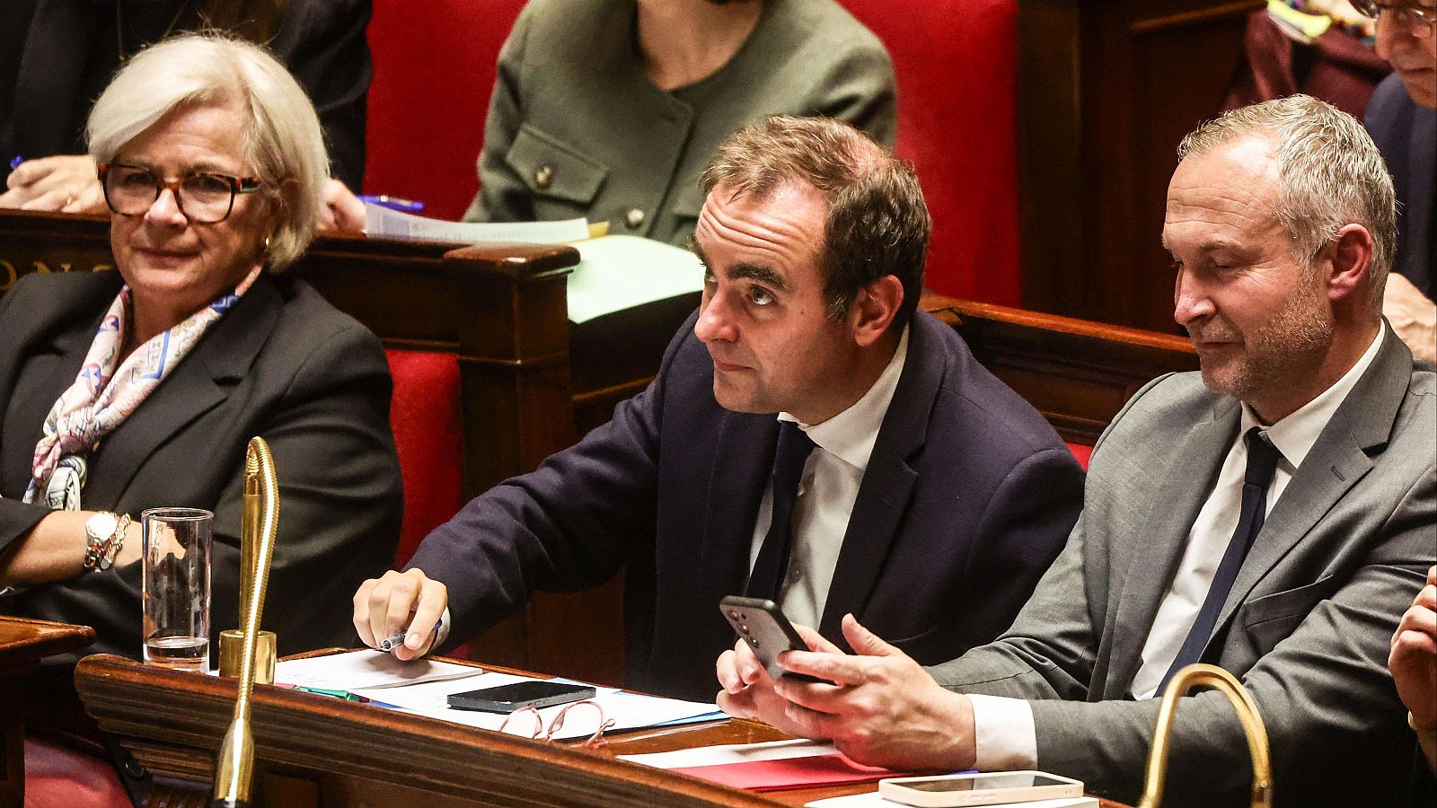 Lecornu acepta suspender la reforma de las pensiones - Informativo 24h | Ver