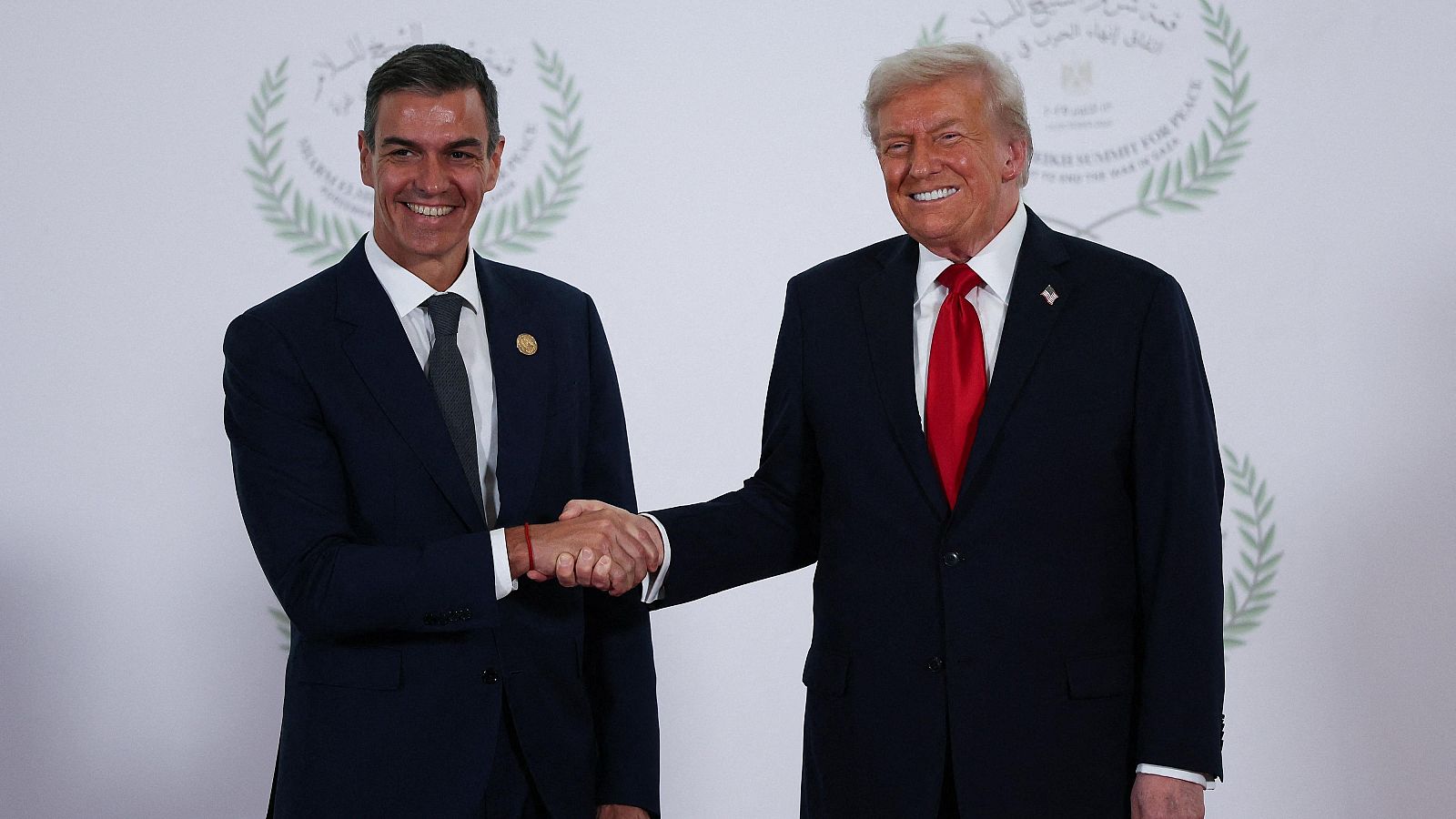 Trump vuelve a amenazar a España con aranceles - La tarde en 24h | Ver