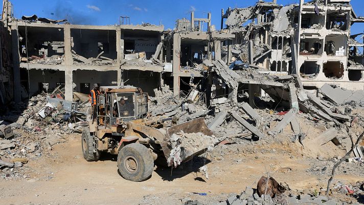 Telediario 2 - Israel acusa a Hamás de no entregar los cadáveres de los rehenes un día después de la firma del acuerdo