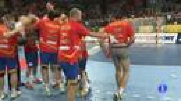 Telediario 1 - España cosecha un nuevo éxito, ahora de balonmano