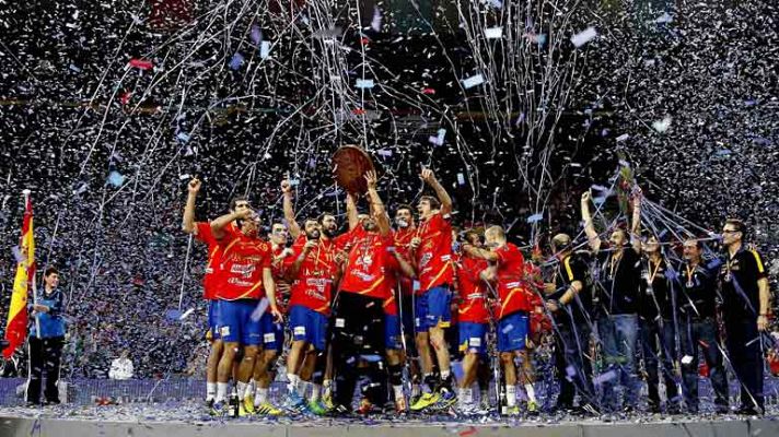 Telediario 1 - España cosecha un nuevo éxito, ahora de balonmano