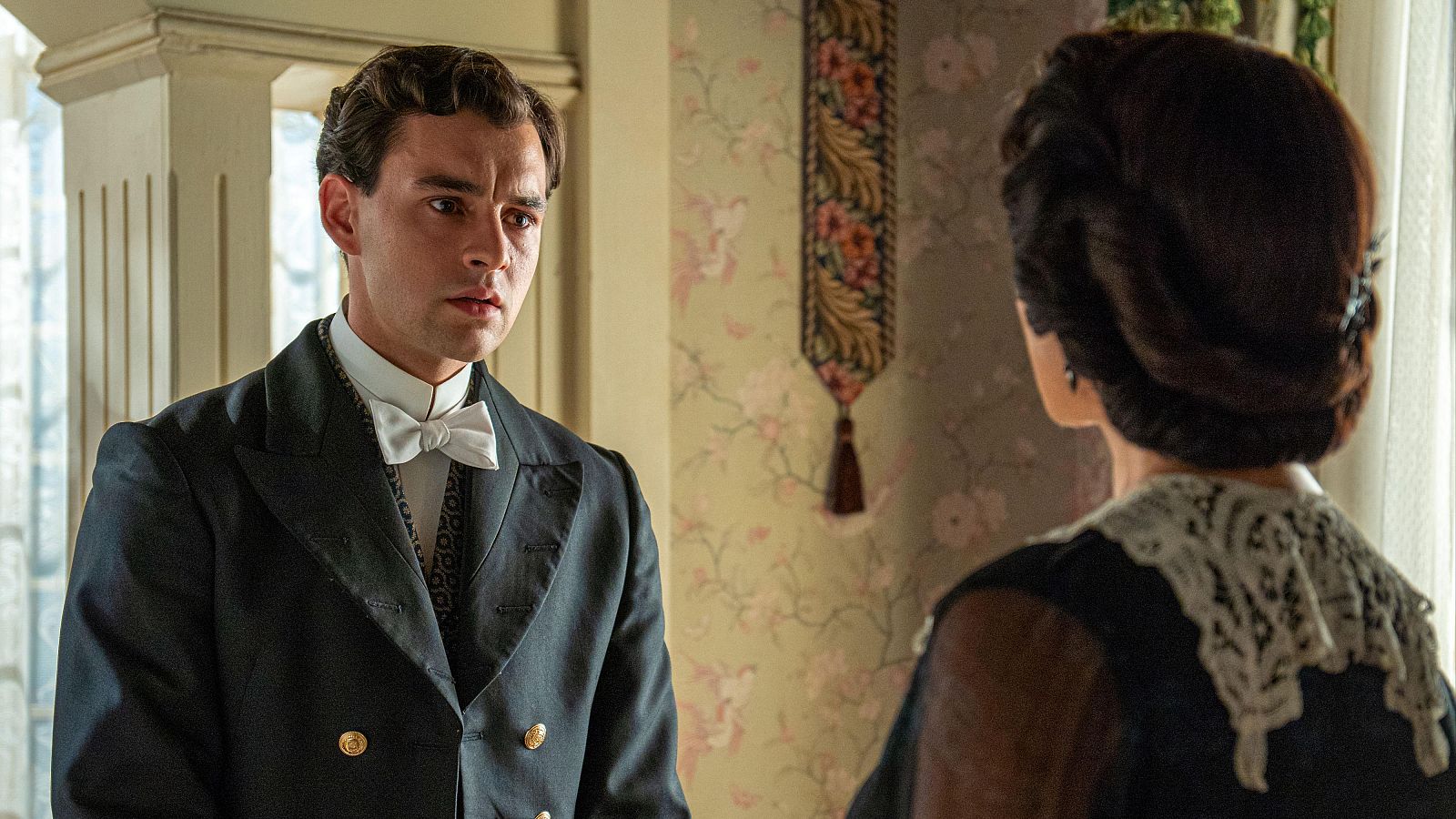 La Promesa: El plan de Leocadia para impedir la boda de Ángela con Lorenzo - La promesa | Ver