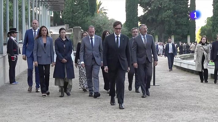 L'Informatiu - Ofrena floral per l'afusellament de Lluís Companys