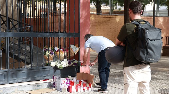 Telediario 1 - Un colegio de Sevilla investigado por el suicidio de una menor