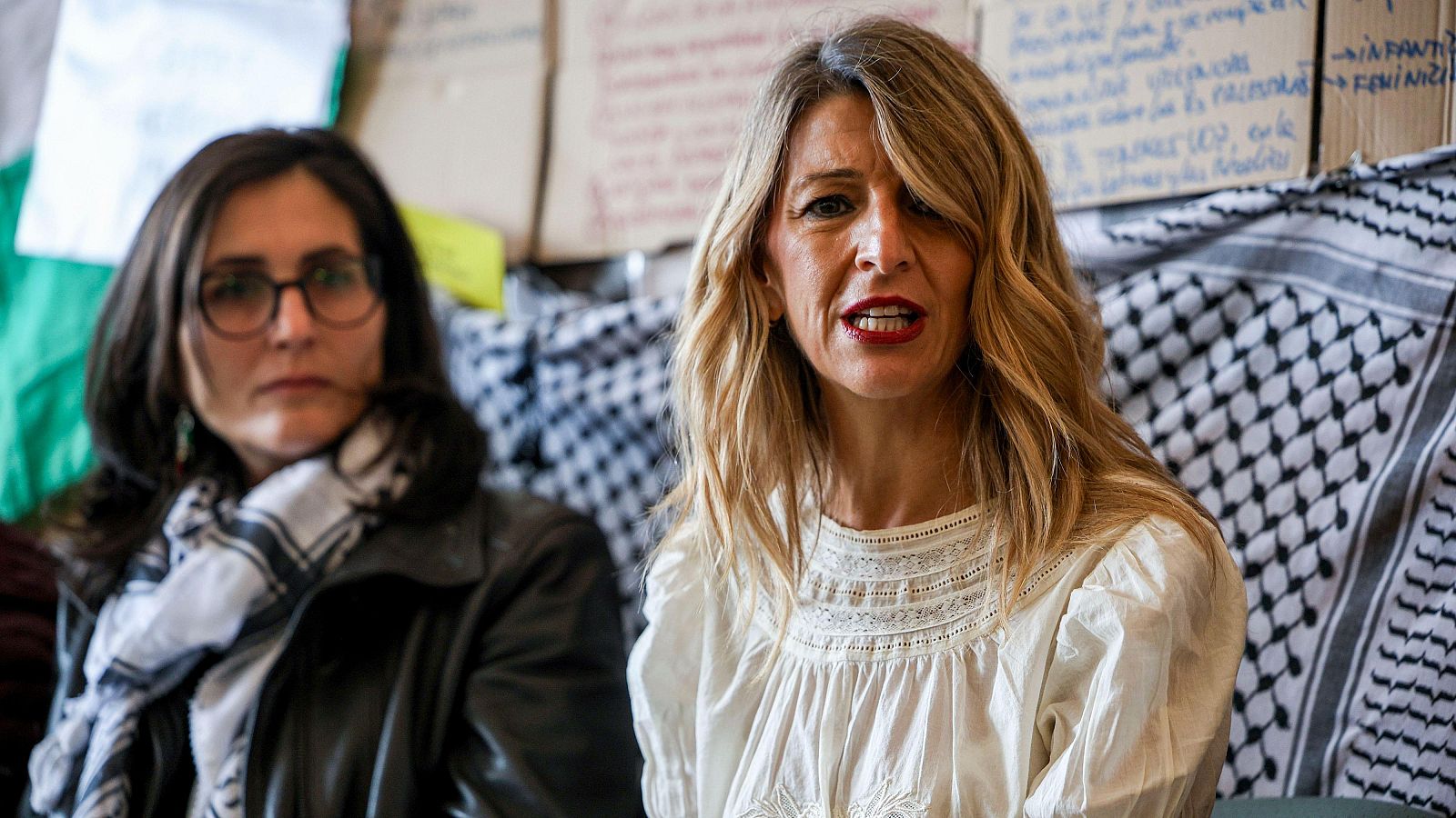 División en el Gobierno por la subida de las cuotas de autónomos - Telediario 1 | Ver