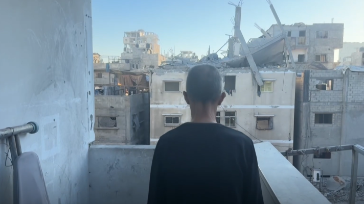 Telediario 2 - Gaza intenta volver a la vida entre los escombros: “No sé cómo podemos empezar de nuevo aquí”