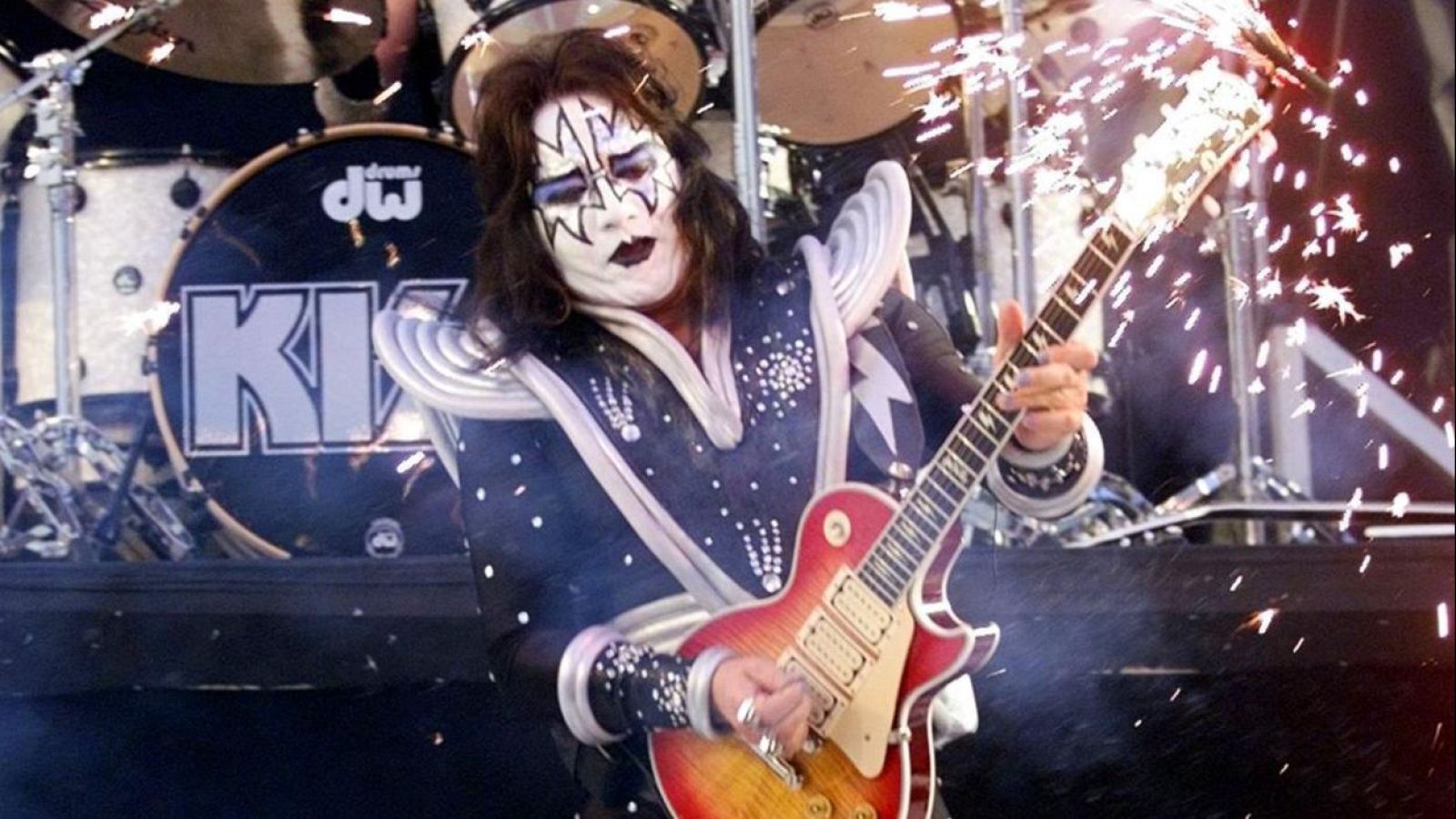 Muere Ace Frehley, guitarrista fundador de Kiss - Informativo 24h | Ver
