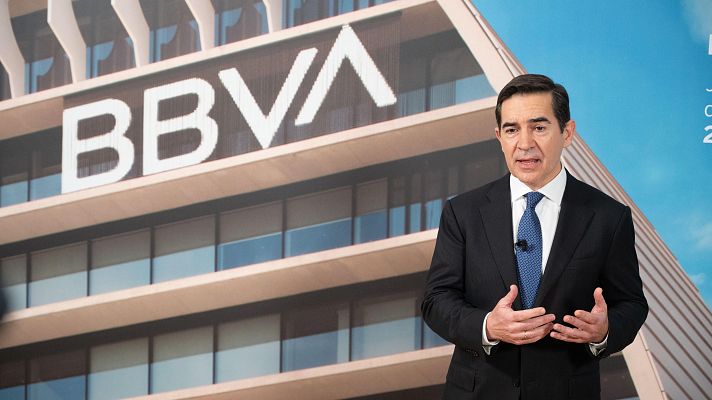 Telediario 1 - BBVA fracasa en su opa al Sabadell: Carlos Torres rechaza dimitir y Josep Oliu agradece el apoyo de los accionistas