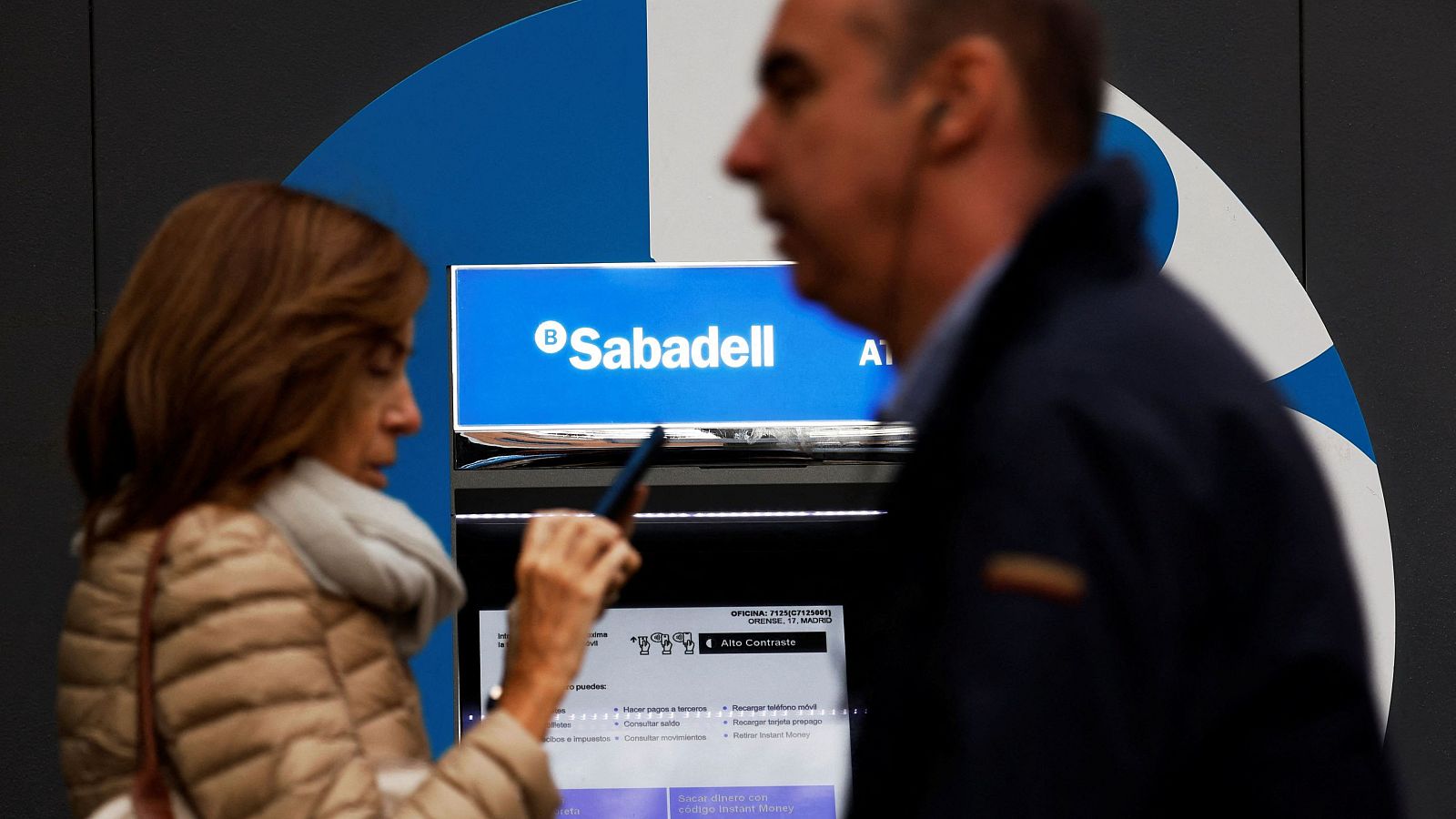 Errores y aciertos en la opa fallida del BBVA al Sabadell | Ver