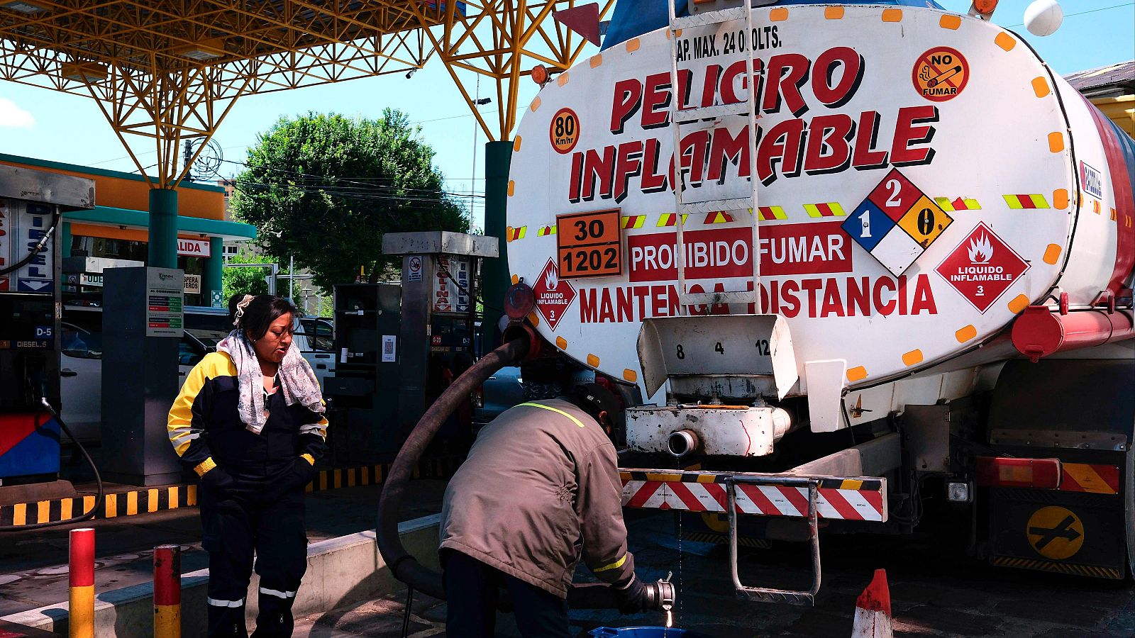La falta de combustible sacude Bolivia a dos días de las elecciones | Ver
