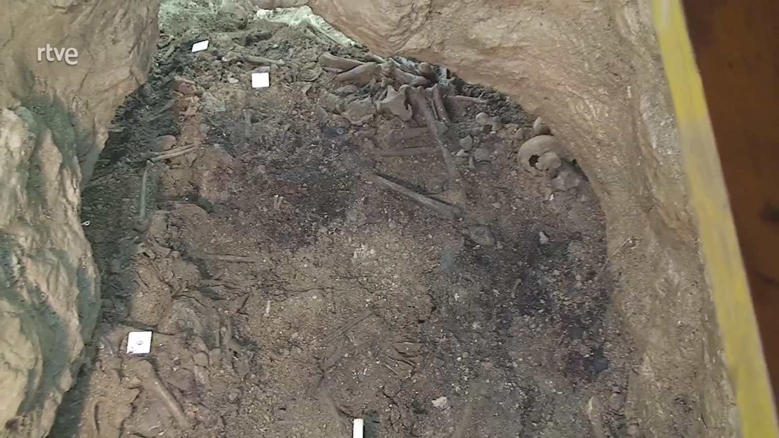 Intervención en la fosa del pozo-mina de La Cabezuela, en Camuñas, Toledo | Ver ahora