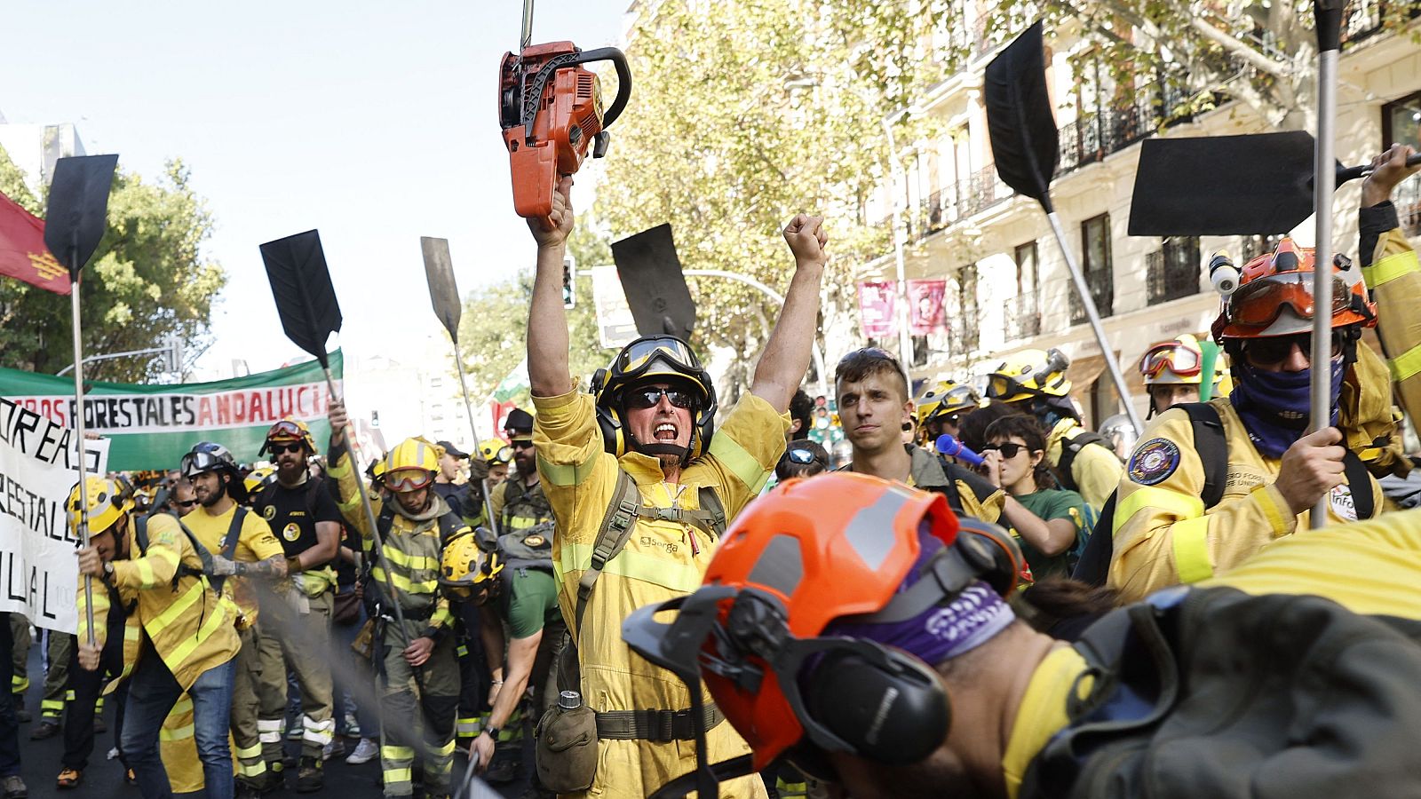 Informativo 24 horas - 14h - 18/10/25 - Fin de semana 24h | Ver