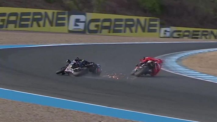 Mundial de Superbike - La polémica acción con la que Bulega echó a Razgatlioglu de la superpole de SBK