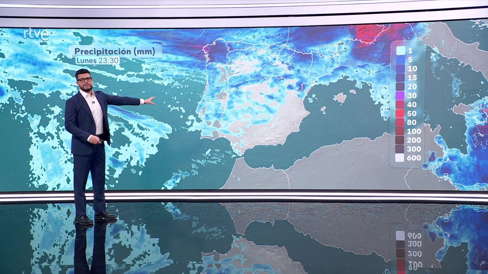 Precipitaciones localmente fuertes o persistentes en zonas de la costa de Galicia - El tiempo | Ver