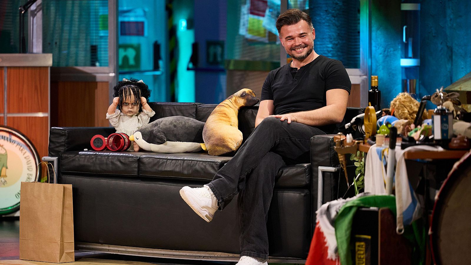 Gabriel Rufián explica su baile viral con Ester Expósito: "Peor que bailar es robar" | La Revuelta, completo