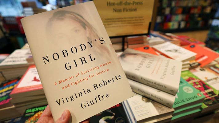 Telediario 1 - Un libro de una víctima del pederasta Epstein perjudica la imagen del príncipe Andrés del Reino Unido