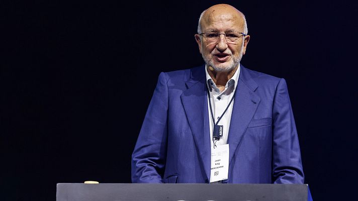 Juan Roig cree que el \"problema\" no es pagar muchos impuestos, sino \"cómo se gestionan\" - Informativo 24h | Ver