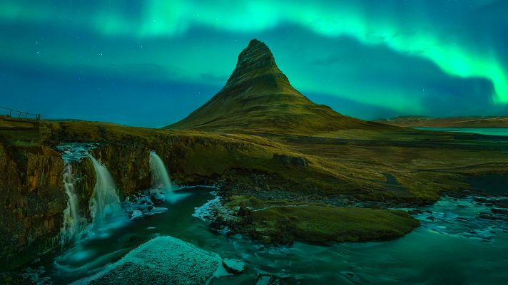 Telediario 2 - En Islandia se descubren mosquitos de agua estancada por primera vez