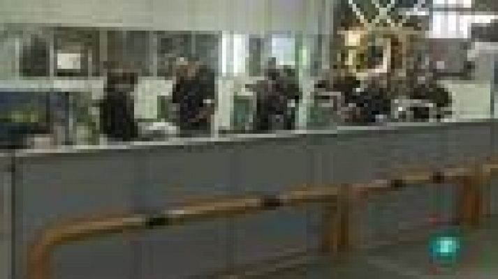 L'Informatiu - Acord per fabricar el primer turisme a Zona Franca: es creen 4.000 llocs de feina