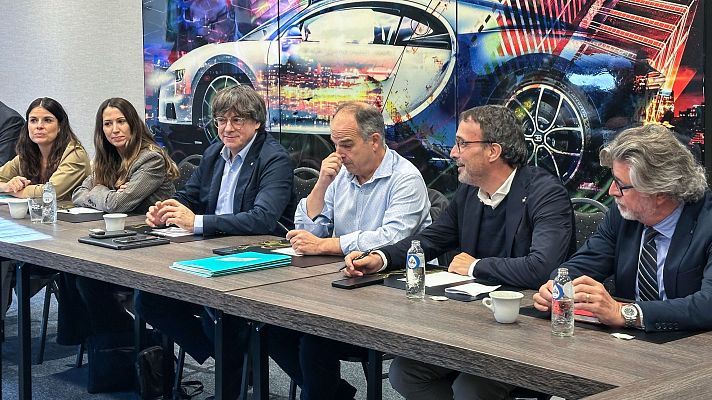 Telediario 1 - Junts se reunirá el lunes para decidir si apoyarían una moción de censura con PP y Vox