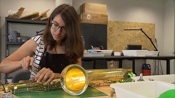 Aquí hay trabajo - De profesión, luthier