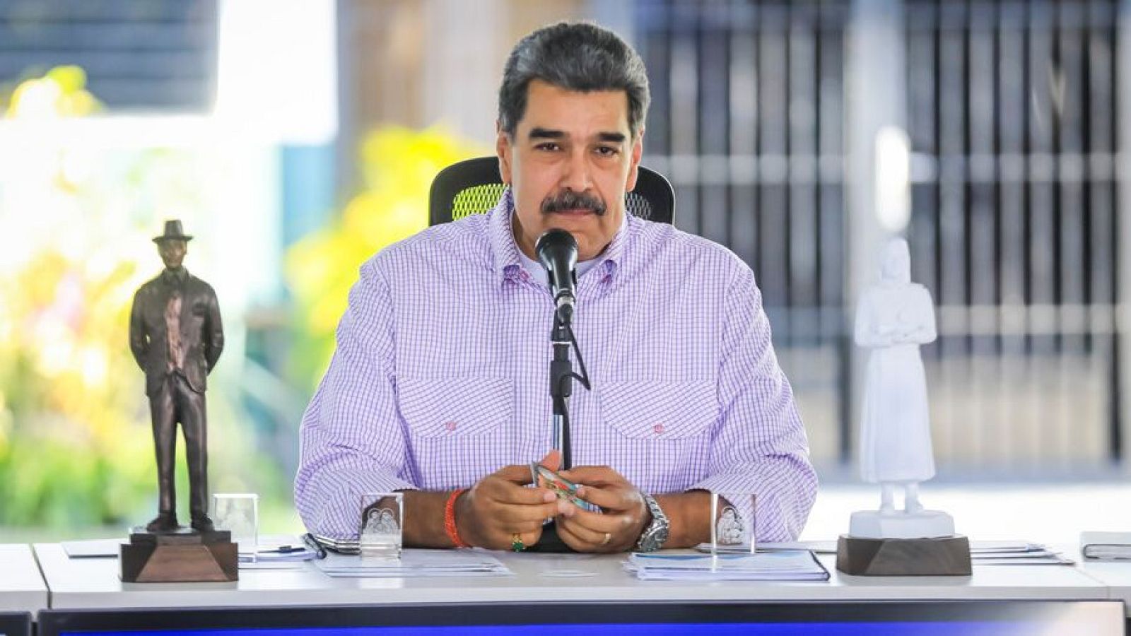 Venezuela utilizará una aplicación para vigilar a la población - Telediario 1 | Ver