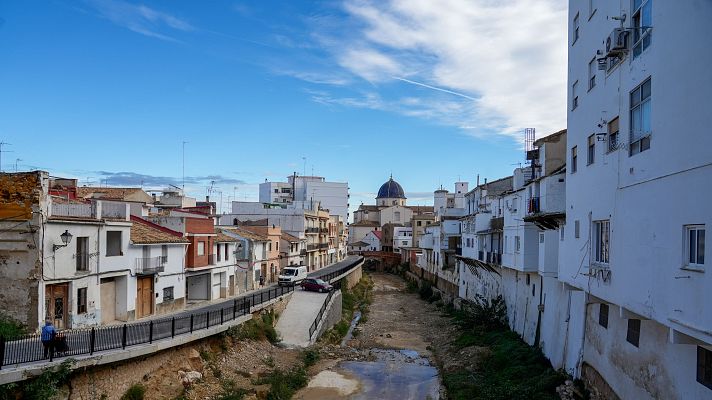 Recuperación desigual en los comercios tras la dana | Ver