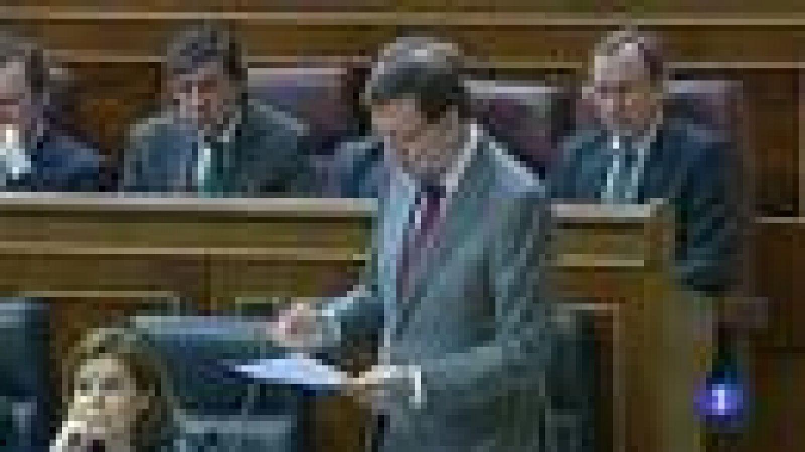 L'Informatiu: Rajoy es nega a rebaixar el dèficit a les autonomies a costa de polítiques socials | RTVE Play