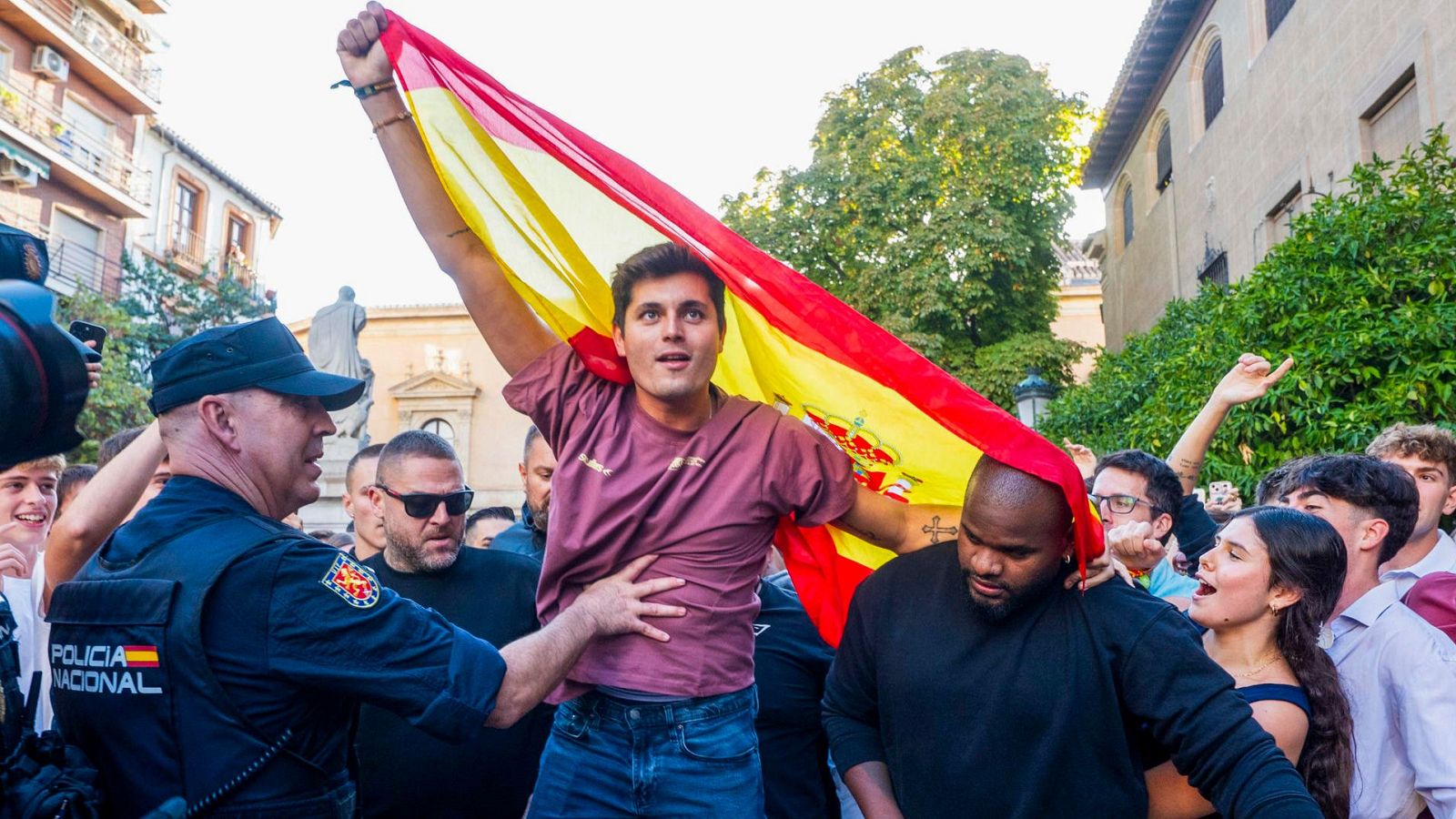 Nueva provocación de Vito Quiles - Mañaneros 360 | Ver