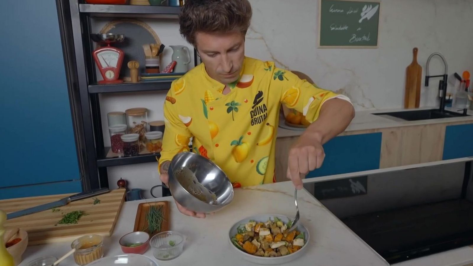 Amanida de tardor amb verdures rostides - Cuina brutal - Cuina Brutal | Veure