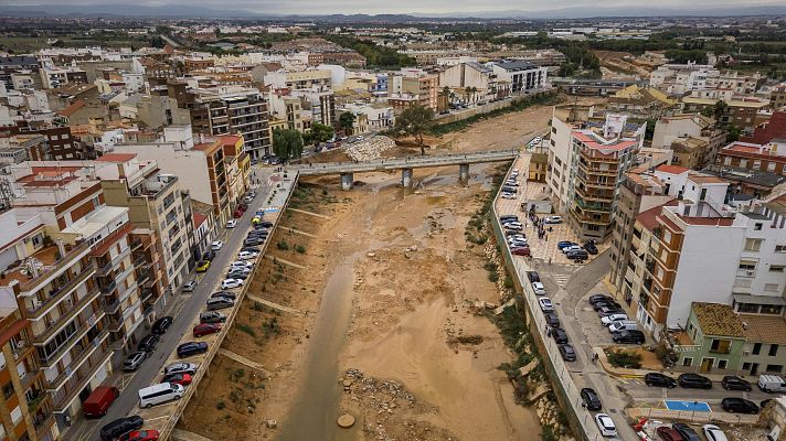 La gasolinera de Paiporta, juzgado improvisado durante la dana - Informativo 24h | Ver