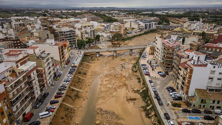 Telediario 1 - Recorrido por el barranco del Poyo: "La edificación tiene que adaptarse a estar en zona inundable"