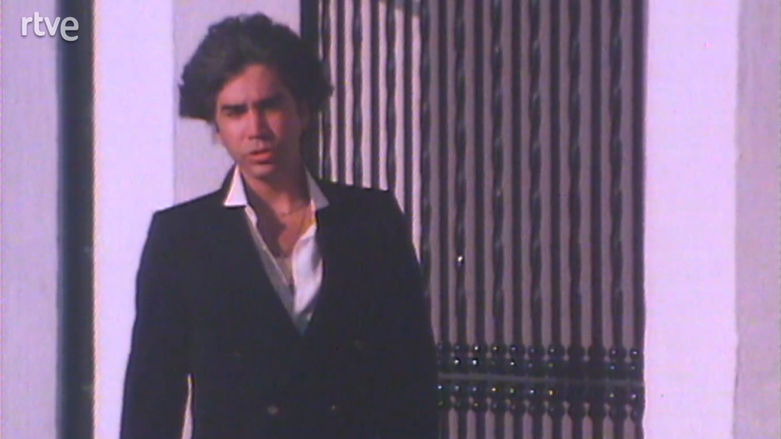 Retrato en vivo - José Luis Rodríguez 'El puma' - Retrato en vivo | Ver