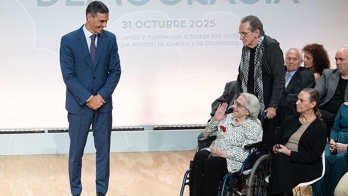 Diario 24 - Sánchez dice que no dejará que se "arranquen las libertades" conquistadas tras la dictadura: "No vamos a ceder un ápice"