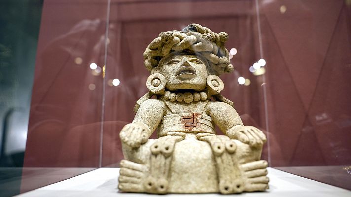 Telediario 2 - La exposición 'La mitad del mundo. La mujer en el México indígena' sirve para el reinicio de un diálogo entre España y México