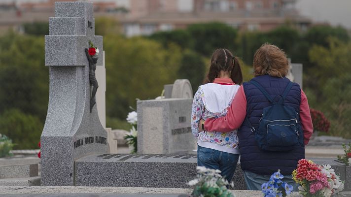 Telediario Fin de Semana - Reencuentros familiares por el Día de Todos los Santos