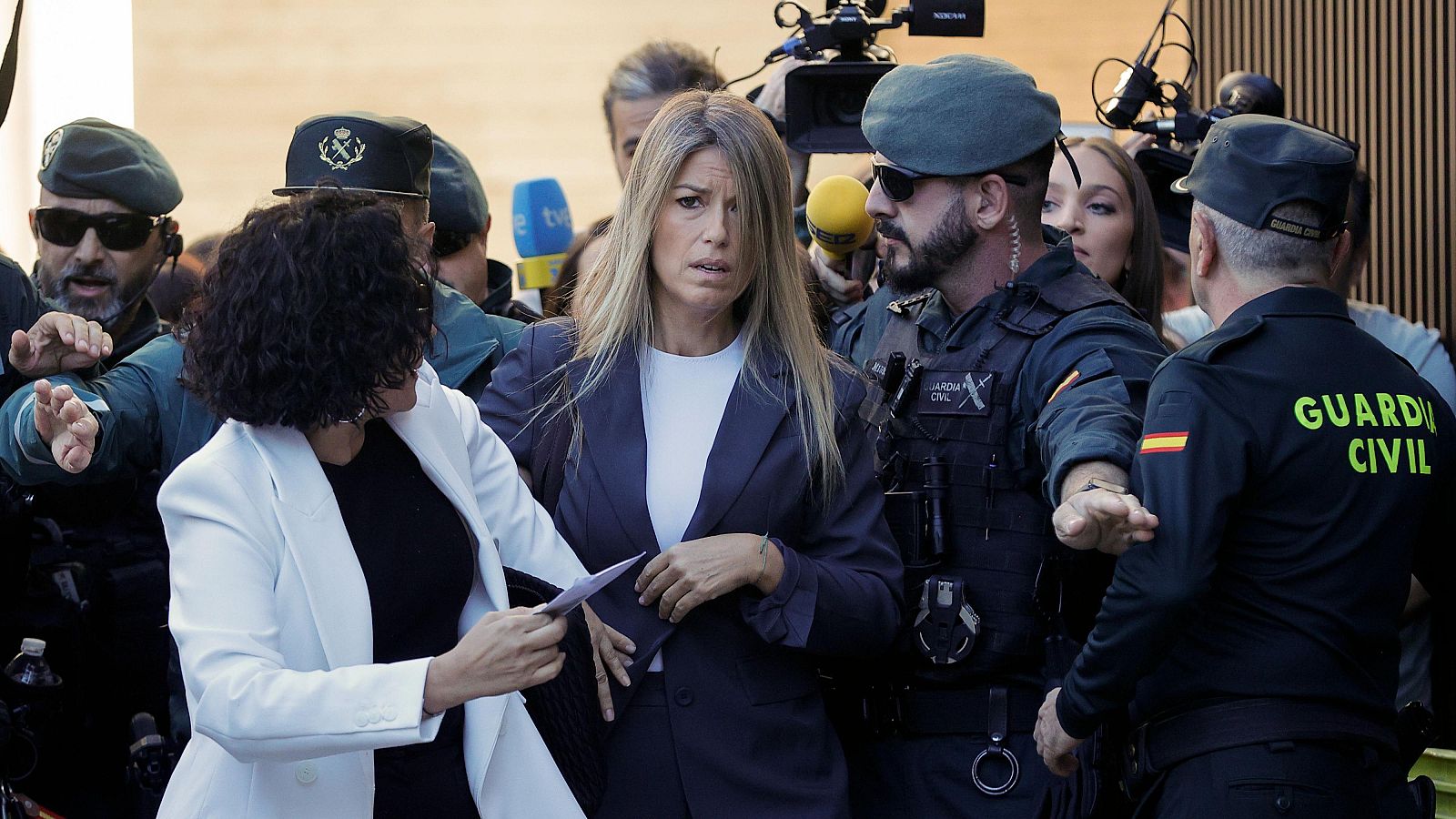 Vilaplana declara ante la jueza de la dana que no tiene el ticket del parking - Telediario 1 | Ver