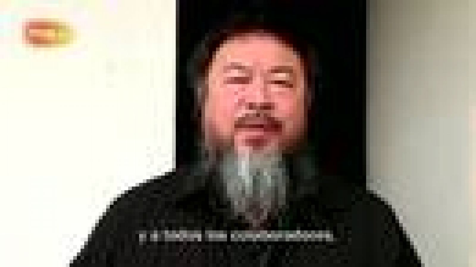Informativo 24h: Weiwei, actualmente en arresto domiciliario en China, ha enviadoun saludo en vídeo para la exposición 'Resistencia y tradición'  en la Cartuja de Sevilla | RTVE Play
