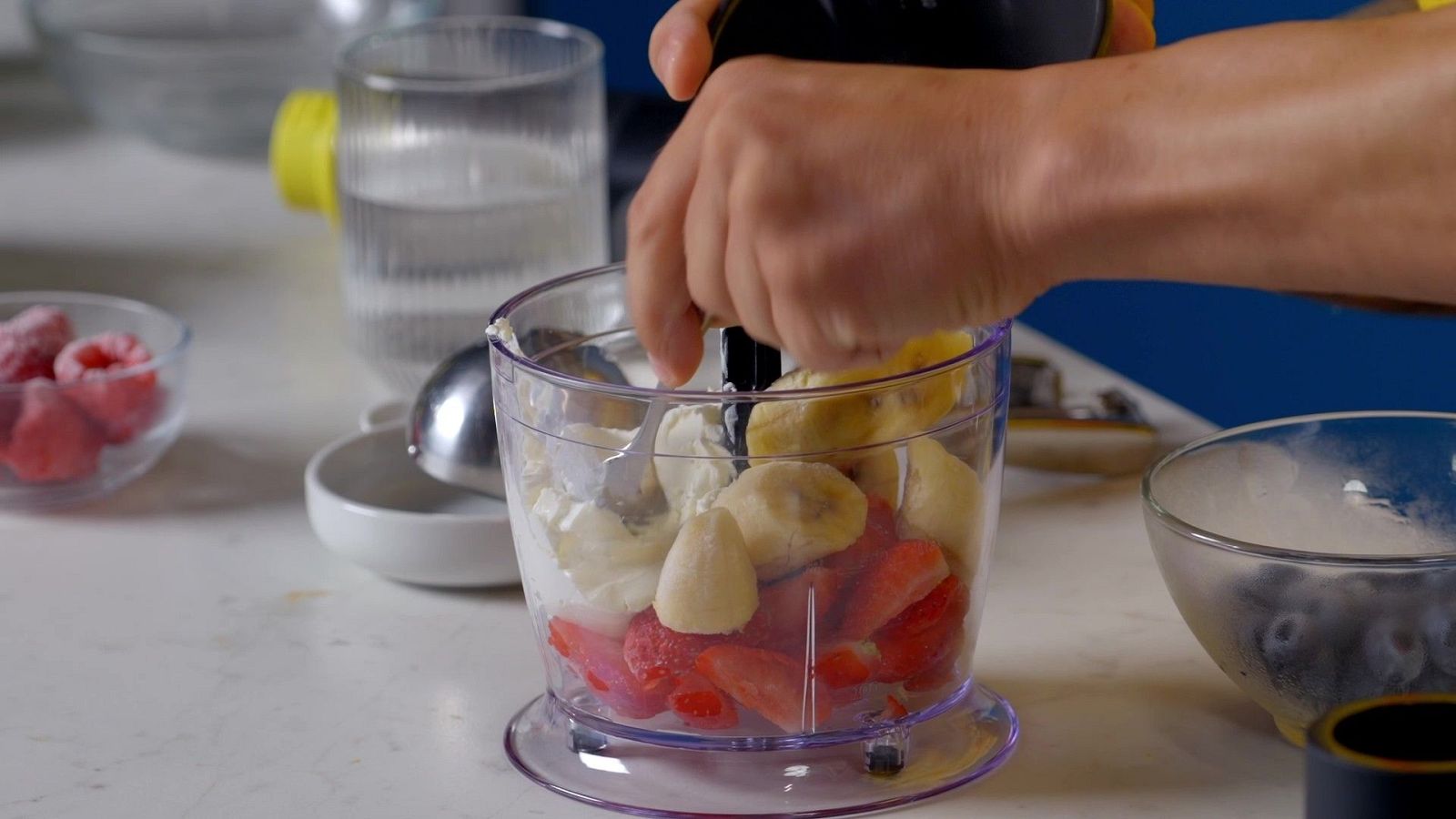 Gelat de pastís de formatge i fruits vermells - Cuina brutal - Cuina Brutal | Veure