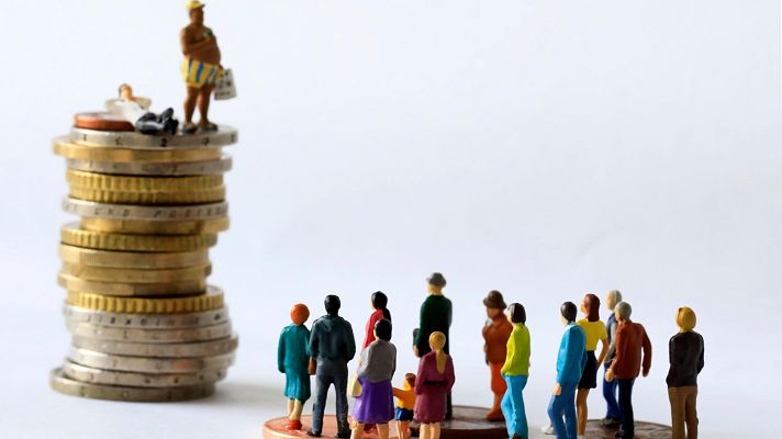 Telediario 1 - Cada vez hay menos clase media: la vivienda y la precariedad laboral, motores de exclusión