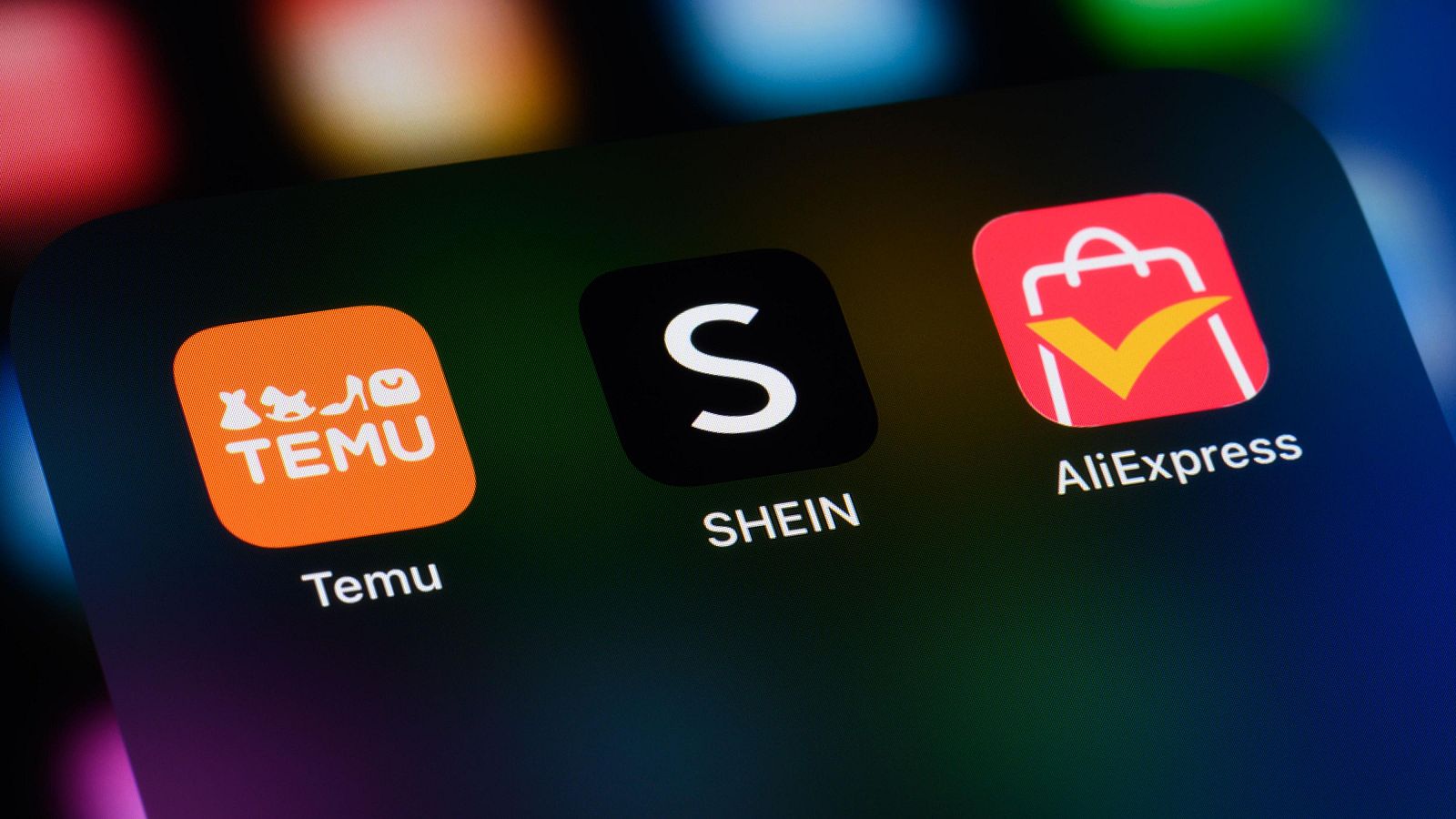 La moda rápida: del 'clic' al escaparate | Ver