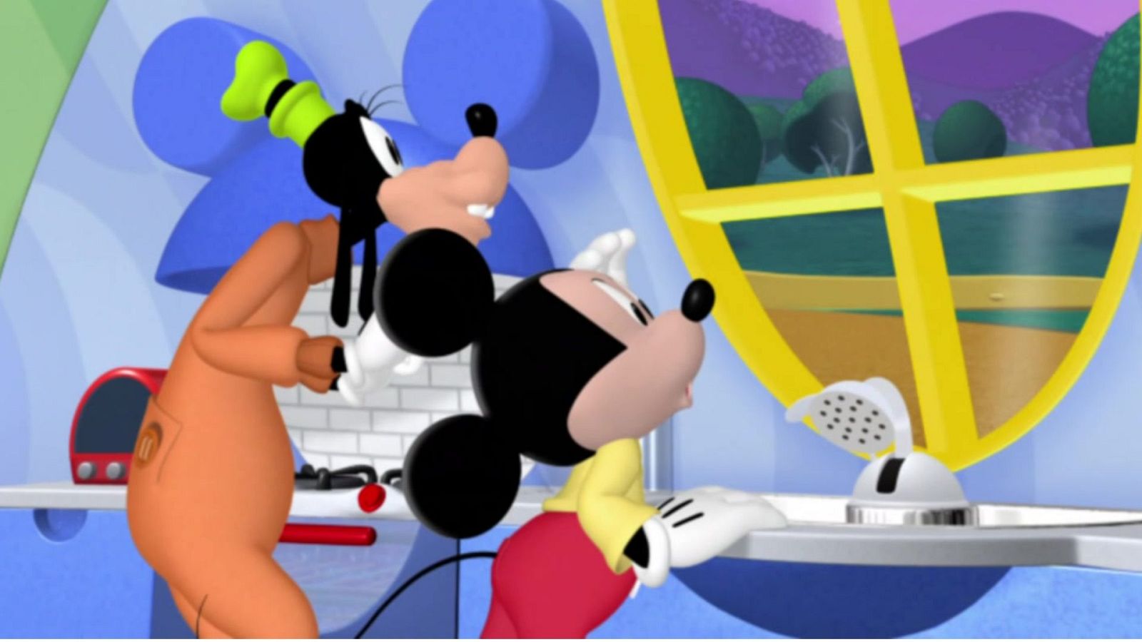 Minnie's pajama party - La casa de Mickey Mouse en inglés | Watch