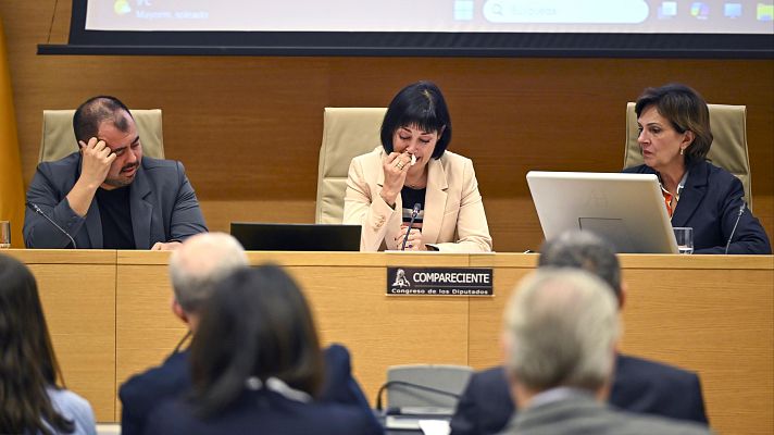 Telediario 1 - Aplauso unánime de los diputados a una víctima de la dana