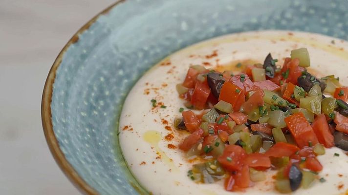 Cuina Brutal - Hummus de mongetes amb salsa picant