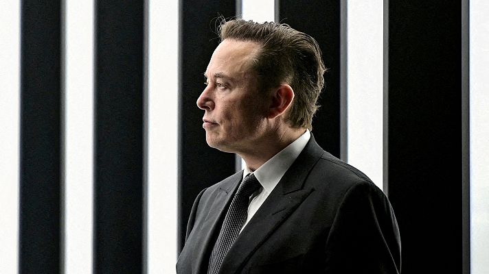 Telediario 2 - Elon Musk quiere cobrar un billón de dólares por su trabajo en Tesla