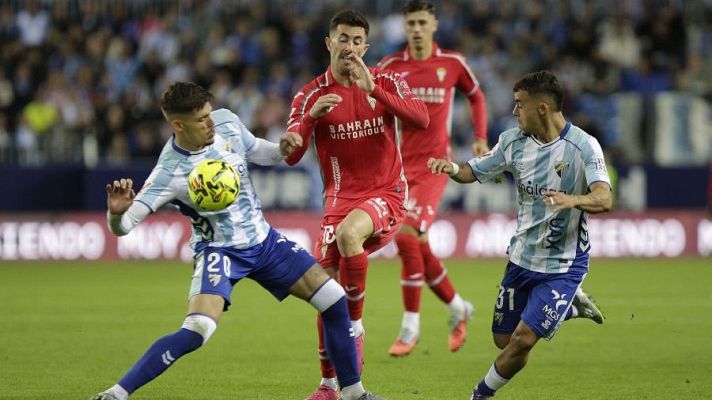 Resúmenes de LaLiga - Málaga CF - Córdoba CF: resumen del partido de la 13ª jornada de Liga | Segunda